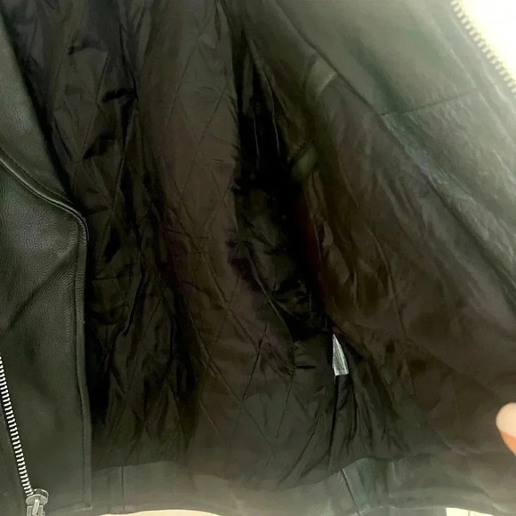 Vintage Black Leather Genuine Motorcycle Jacket- 🏍️ - Picture 10 of 12